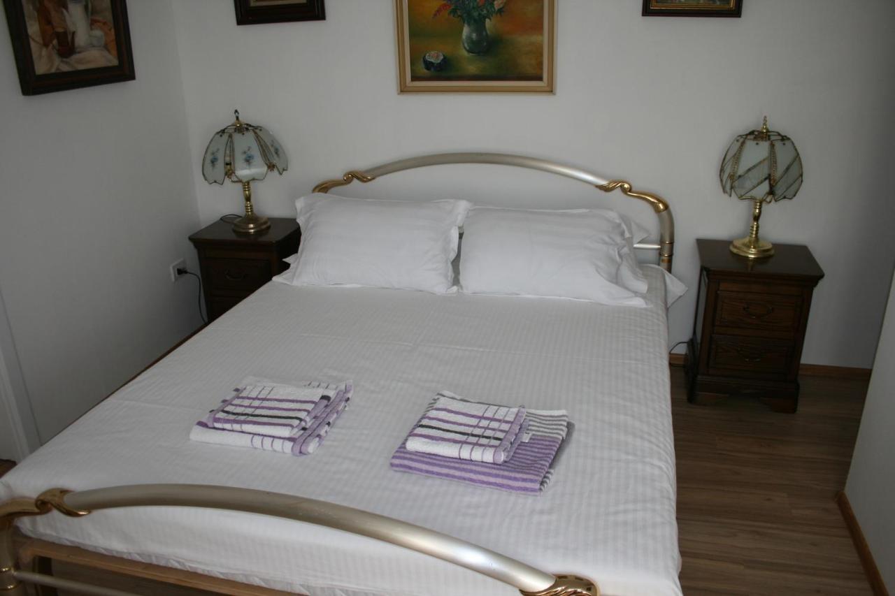 Colev Rooms Focşani Eksteriør billede
